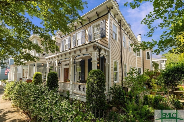 view of front of property with a porch
