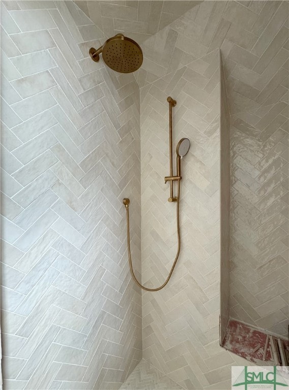 13 Magnolia Ln, Richmond Hill, GA 31324 - interior details with a tile shower