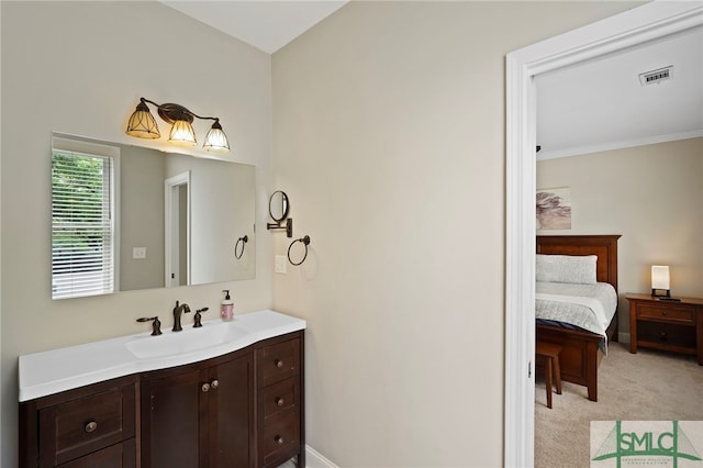 856 E 35th St, Savannah, GA 31401 - ensuite bathroom featuring baseboards, ensuite bath, vanity, and visible vents