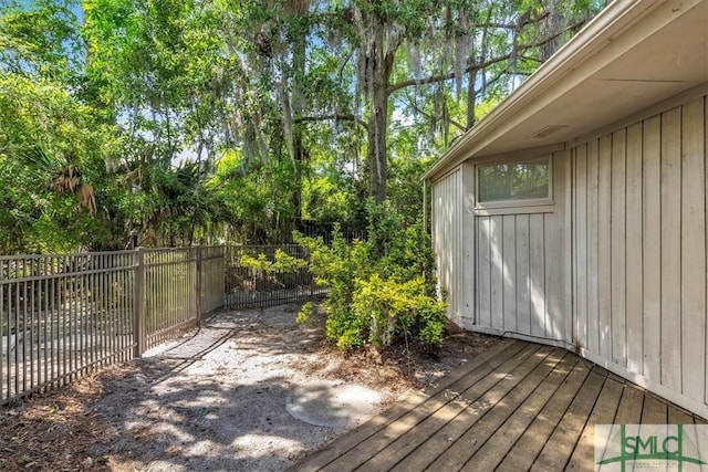 11 Fat Friars Retreat Retreat, Savannah, GA 31411 - wooden deck with fence