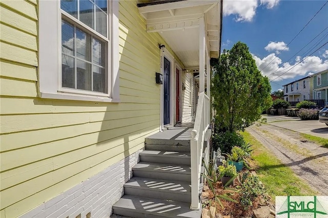 528 E Gordon Ln, Savannah, GA 31401 - view of side of property