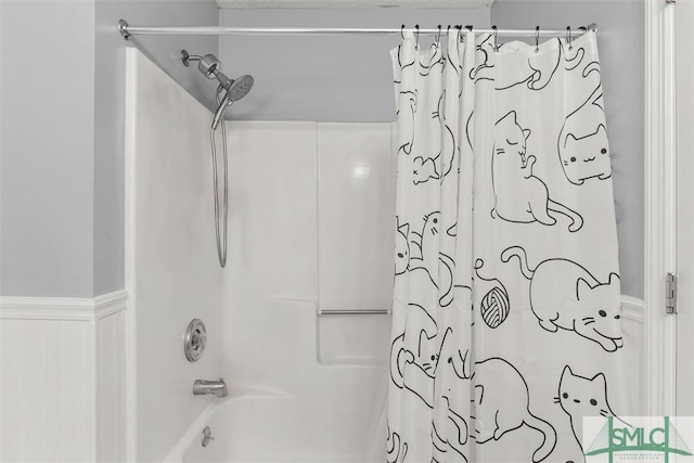 full bathroom featuring shower / tub combo