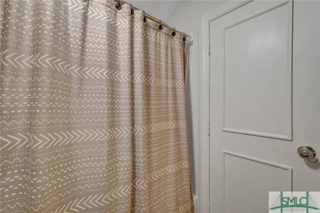 19 E 54th St, Savannah, GA 31405 - bathroom with a shower with curtain