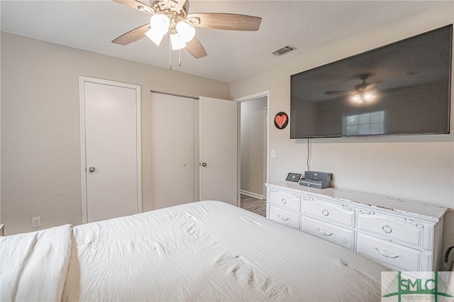 938 Greenbriar Trl, Hinesville, GA 31313 - bedroom with ceiling fan