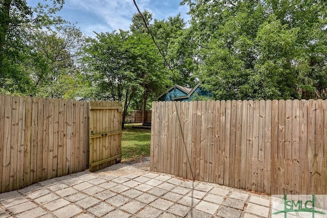 417 E 61st St, Savannah, GA 31405 - view of patio / terrace with fence