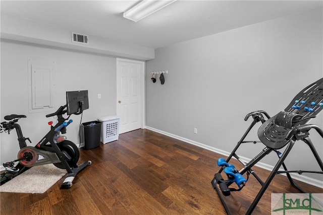 6 Baysprings Pt, Savannah, GA 31405 - workout room with dark wood-type flooring and baseboards