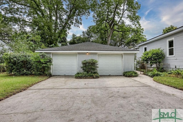40 Lawton Ave, Savannah, GA 31404 - detached garage featuring fence
