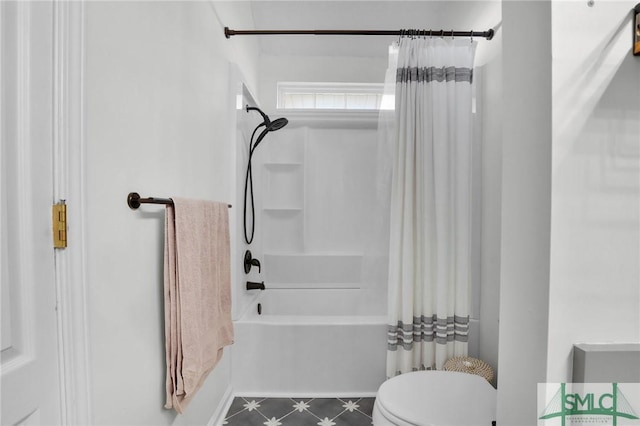 113 Taylor Ct, Richmond Hill, GA 31324 - bathroom featuring toilet, shower / bath combination with curtain, and tile patterned floors