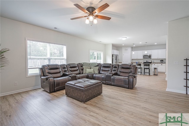128 Greenbriar Dr, Guyton, GA 31312 - living area featuring a ceiling fan, light wood-style flooring, baseboards, and recessed lighting