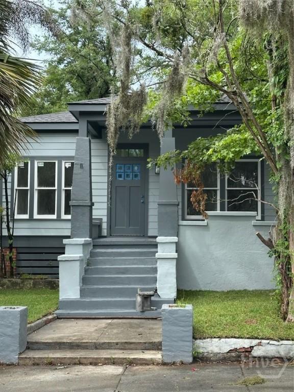 726 W Victory Dr, Savannah, GA 31405 - photo 1