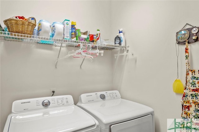 330 Central Ave, Guyton, GA 31312 - laundry area featuring separate washer and dryer