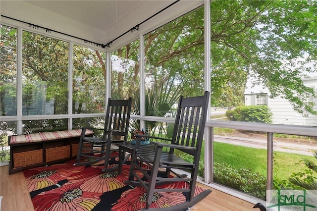 405 E 55th St, Savannah, GA 31405 - view of sunroom