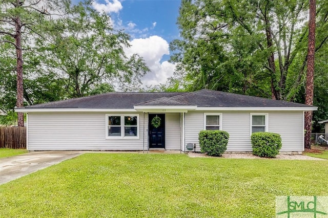 105 Pointe S Dr, Hinesville, GA 31313 - single story home featuring concrete driveway
