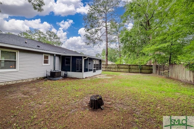 105 Pointe S Dr, Hinesville, GA 31313 - view of yard featuring a sunroom and cooling unit