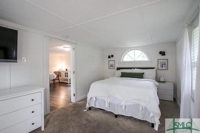 bedroom featuring carpet flooring