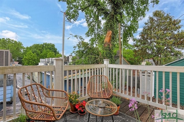 546548 E Huntingdon St, Savannah, GA 31401 - view of balcony