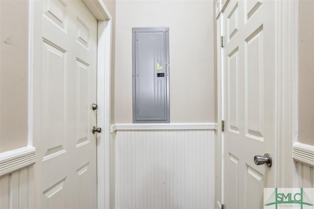 546548 E Huntingdon St, Savannah, GA 31401 - doorway featuring electric panel