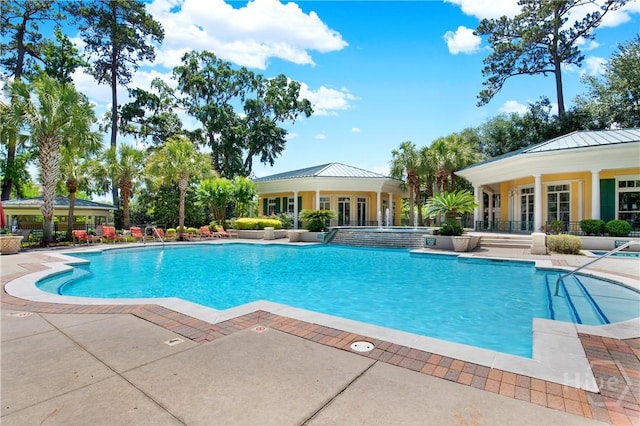 3021 Whitemarsh Way, Savannah, GA 31410 - community pool with a patio