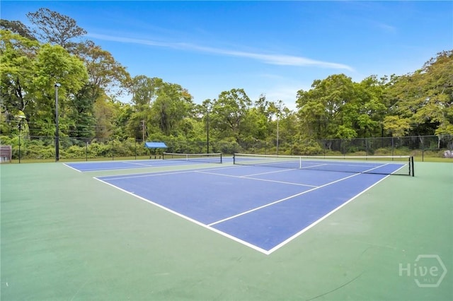 2 S Millward Rd, Savannah, GA 31410 - view of tennis court featuring community basketball court and fence