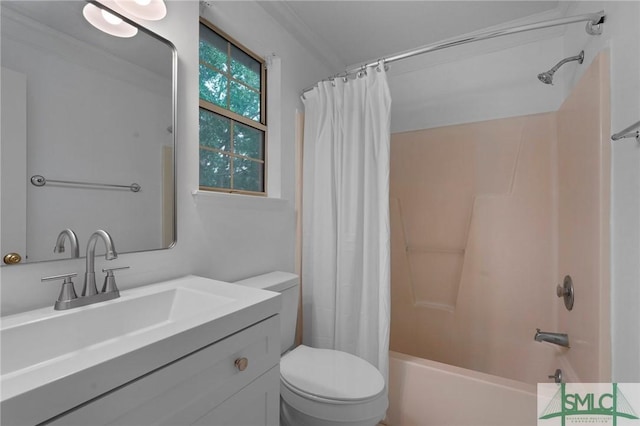539 Pointe S Dr, Savannah, GA 31410 - full bathroom with toilet, shower / bath combo, and vanity