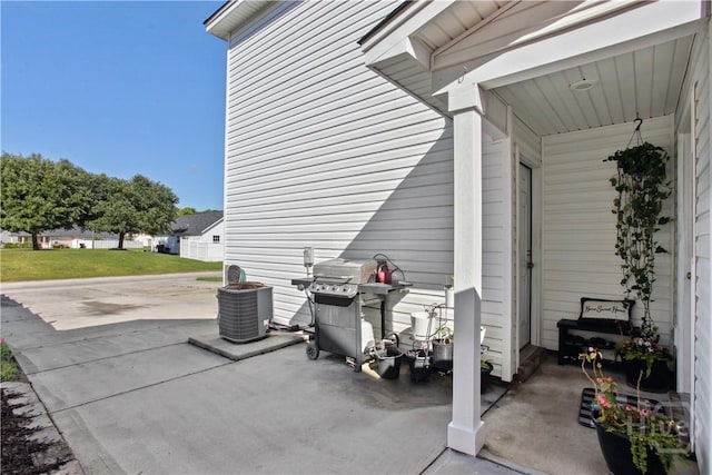25 Fiore Dr, Savannah, GA 31419 - view of patio / terrace with area for grilling and central air condition unit