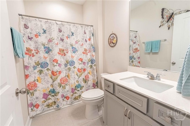 137 Harvest Hl, Pooler, GA 31322 - bathroom with tile patterned floors, toilet, vanity, and a shower with shower curtain