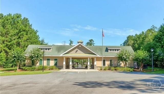 48 Chapel Lk N, Savannah, GA 31419 - view of building exterior featuring uncovered parking