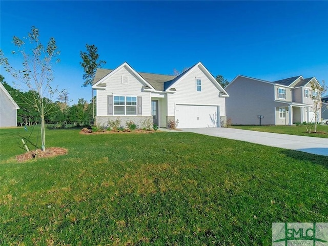 view of front of home featuring concrete driveway, a garage, and a front yard
