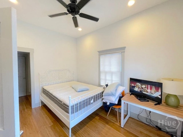 514-516 E Hall St, Savannah, GA 31401 - bedroom with wood finished floors, recessed lighting, and a ceiling fan
