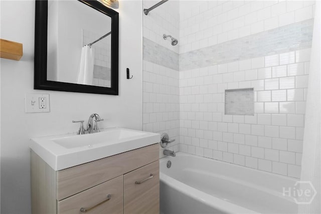 1216 E 31st St, Savannah, GA 31404 - full bath with shower / bath combination with curtain and vanity