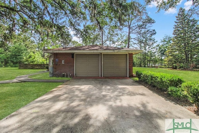 156 Lansing St, Brunswick, GA 31525 - view of detached garage