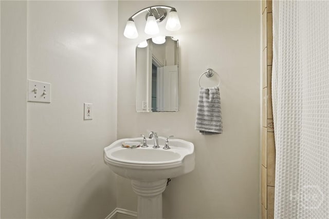 542 E Gaston St Unit A, Savannah, GA 31401 - full bath with baseboards