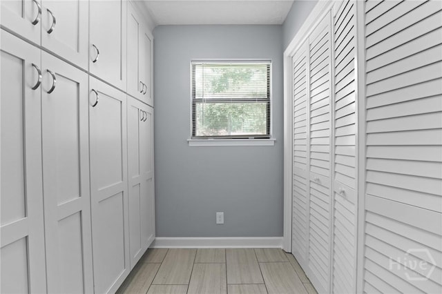 6 Ramsgate Rd, Savannah, GA 31419 - mudroom featuring baseboards