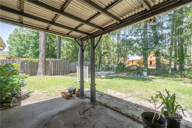 view of yard featuring a patio area