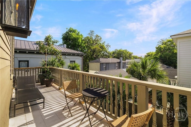 102 E 38th St, Savannah, GA 31401 - view of balcony