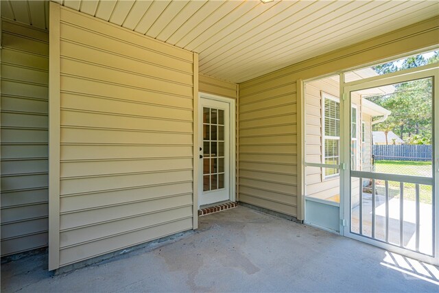 110 Pembroke Pl, Pembroke, GA 31321 - view of unfurnished sunroom