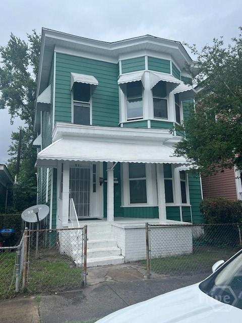 518 W 38th St, Savannah, GA 31415 - view of front of home featuring a porch