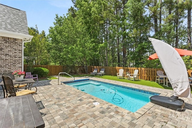 2 Misty Marsh Ct, Savannah, GA 31419 - view of pool featuring a fenced backyard and a patio area