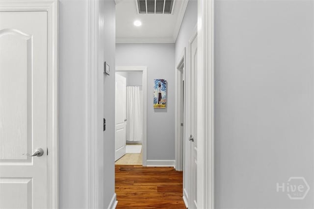 2 Misty Marsh Ct, Savannah, GA 31419 - hall featuring wood finished floors, baseboards, and recessed lighting