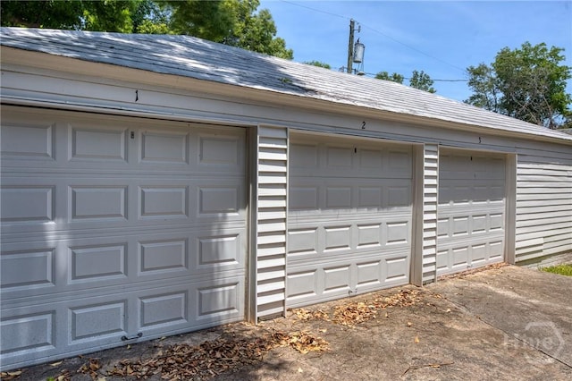 126 E 53rd St, Savannah, GA 31405 - view of garage