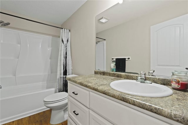 306 Madison Oaks Dr, Rincon, GA 31326 - bathroom with wood finished floors, vanity, toilet, and shower / bath combo with shower curtain