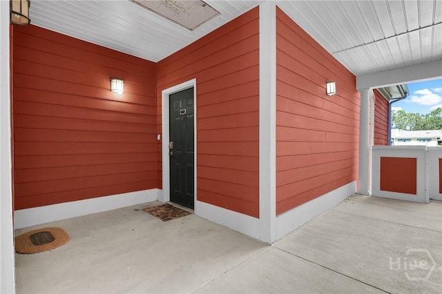 1733 Whitemarsh Way, Savannah, GA 31410 - entrance to property featuring a patio area