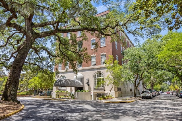 321 Abercorn St Unit 404, Savannah, GA 31401 - view of building exterior
