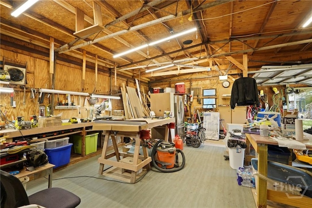 3010 Leonard St, Savannah, GA 31404 - garage with a workshop area