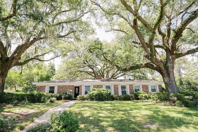 1 Broadmoor Cir, Savannah, GA 31406 - ranch-style house featuring brick siding, a front lawn, and a chimney