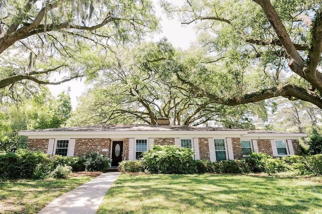 1 Broadmoor Cir, Savannah, GA 31406 - single story home with brick siding, a front yard, and a chimney