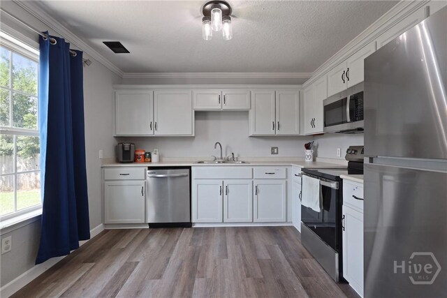 413 E Banks St, Glennville, GA 30427