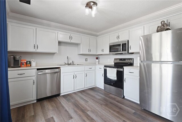 413 E Banks St, Glennville, GA 30427