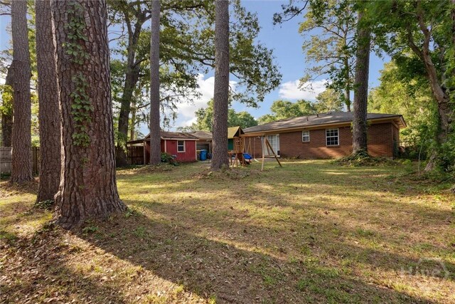1613 Rosewood Dr, Savannah, GA 31406 - view of grassy yard