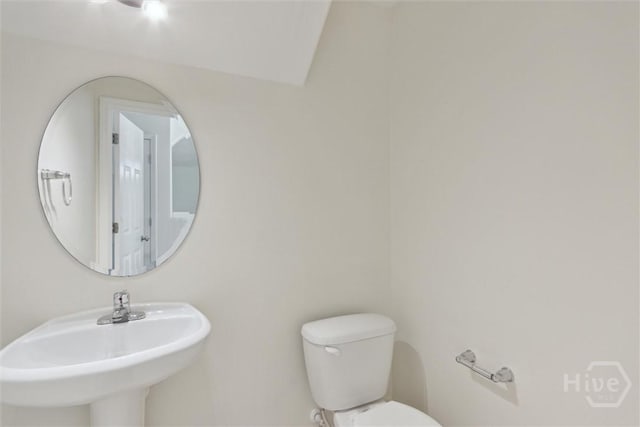 133 Spring Lakes Dr, Savannah, GA 31407 - bathroom featuring a sink and toilet